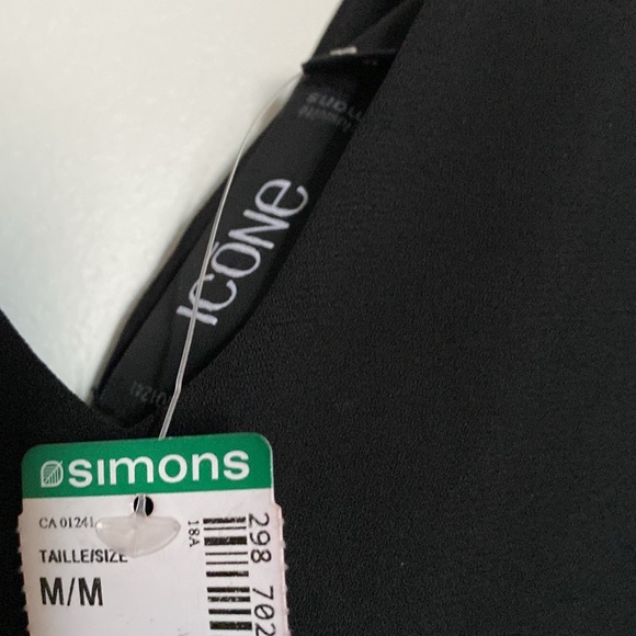 Little Black Dress - feathered hem… Icone Size M- with Tags - Picture 3 of 7